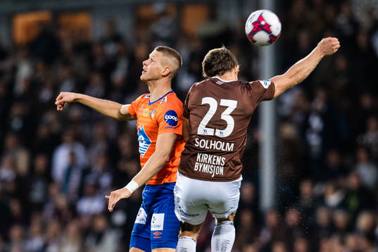 Hólmbert Fridjónsson of Aalesund and Sondre Johansen of
