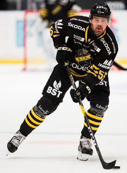 s David Berg med pucken
