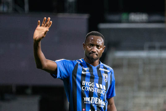 Sirius Moses Ogbu tackar supportrarna