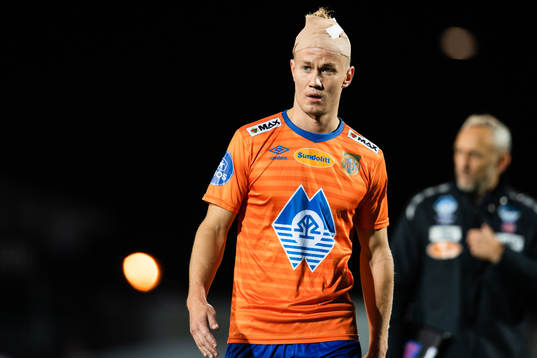 Ståle Steen Sæthre of Aalesund looks dejected