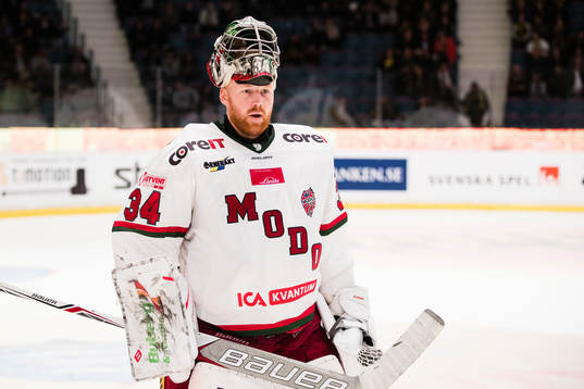 Modos målvakt Erik Hanses