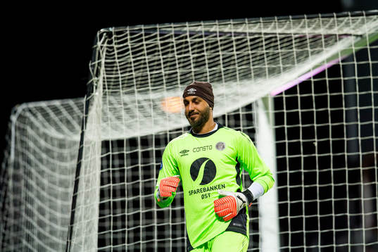 Goalkeeper Sousha Makani of Mjøndalen