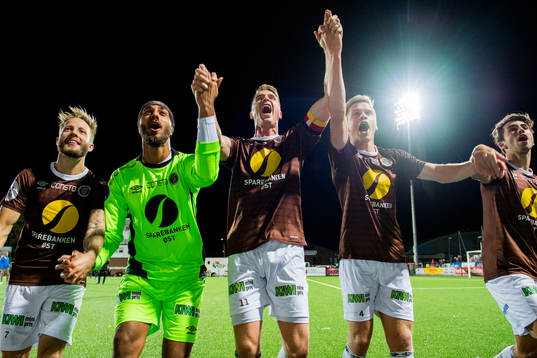 Tonny Brochmann, goalkeeper Sousha Makani, Christian