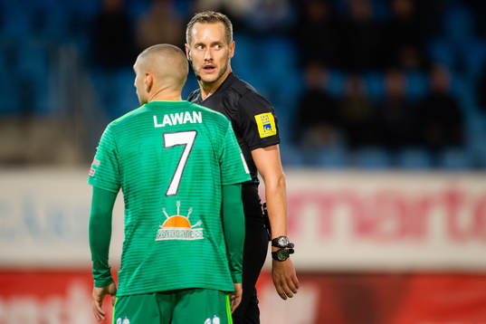 Dalkurds Rawez Lawan och domare Victor Wolf