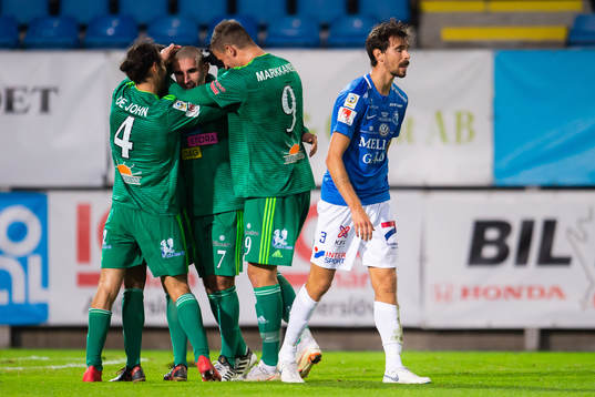 Dalkurds Rawez Lawan jublar och Trelleborgs Sebastian