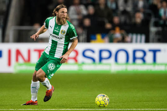 Hammarbys Björn Paulsen med bollen