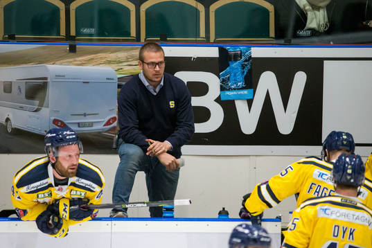 Södertäljes assisterande tränare Dennis Bozic