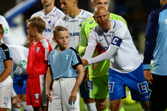 Norrköpings Andreas Johansson innan  fotbollsmatchen i