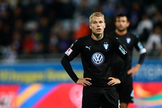 Malmö FFs Oscar Lewicki deppar
