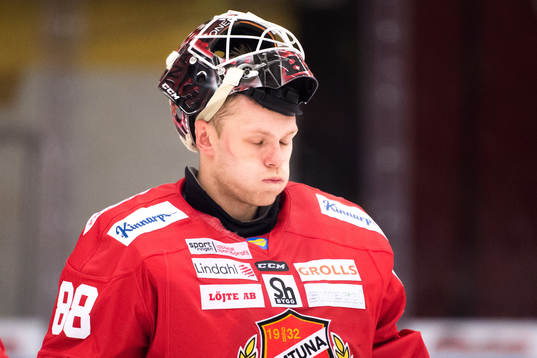 Almtunas målvakt Arvid Ljung  deppar