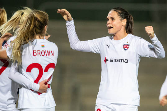 Rosengårds Simone Boye Sörensen jublar