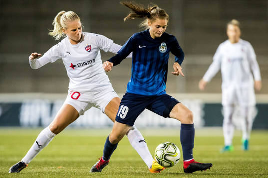 Rosengårds Nellie Lilja och Rjazans Anastasiya Fetisova