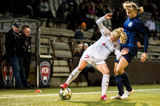 Rosengårds Hanna Bennison och Rjazans Kristina Chichkala