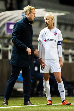 Rosengårds tränare Jonas Eidevall och Caroline Seger i