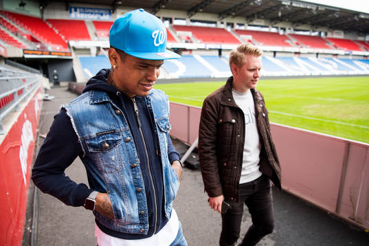 Wanderson Do Carmo och Göteborgs-Postens reporter Linus