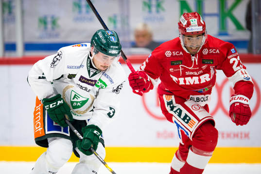 Färjestads Jens Westin och Timrås Jeremy Boyce