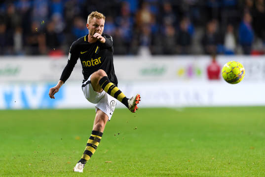 s Sebastian Larsson