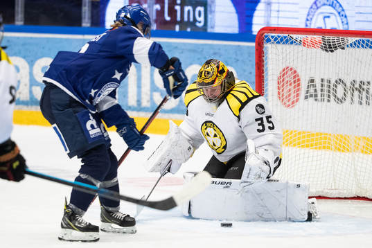 chans för Leksands Anna Borgqvist framför Brynäs