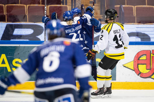 Leksands Maja Nyhlén-Persson jublar