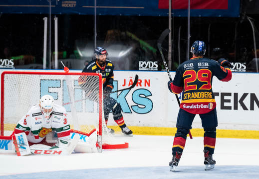 Djurgårdens Sebastian Strandberg jublar