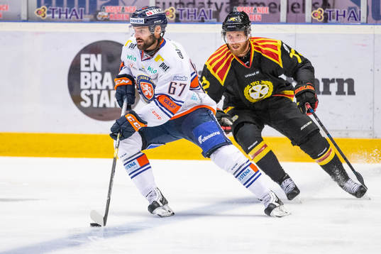Växjös Linus Fröberg och Brynäs Robert Kousal