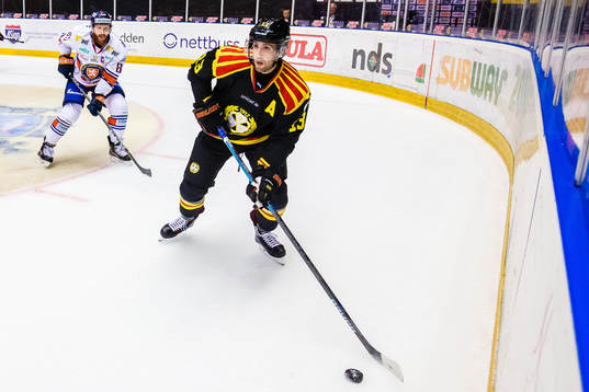 Brynäs Ryan Gunderson och Växjös Liam Reddox