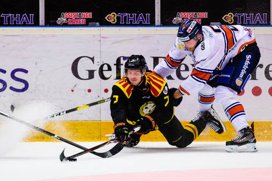 Brynäs Daniel Kristo och Växjös Linus Högberg