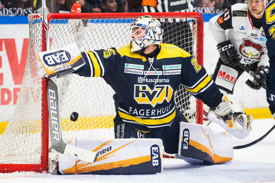 s målvakt Felix Sandström
