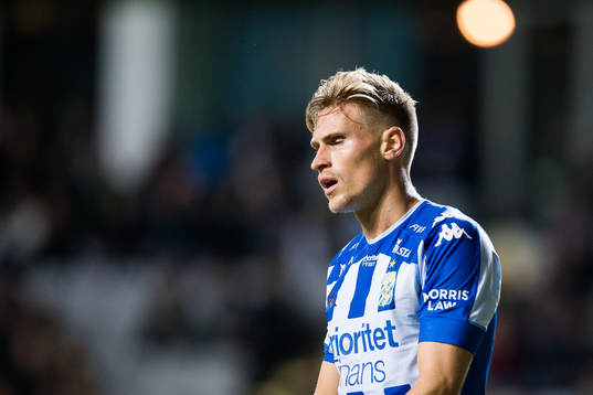 IFK Göteborgs Carl Starfelt deppar