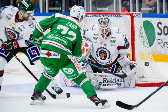 Rögles Daniel Zaar oroar mot Frölundas målvakt Johan