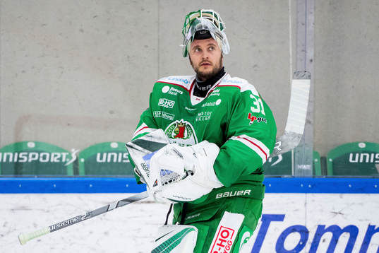 Rögles målvakt Ville Kolppanen deppar