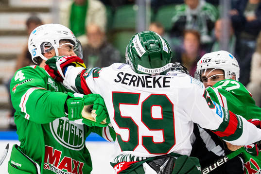 Frölundas Simon Hjalmarsson och Rögles Kodie Curran