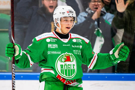 Rögles Samuel Jonsson jublar