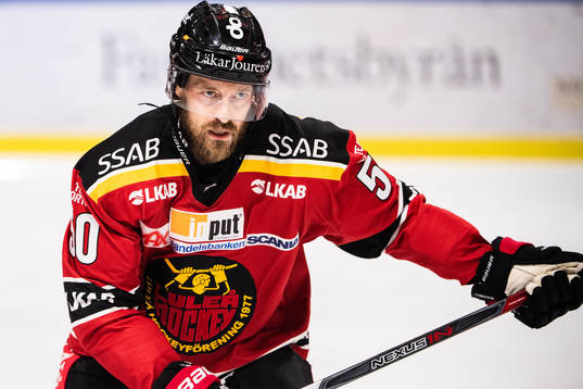 Luleås Daniel Sondell jublar