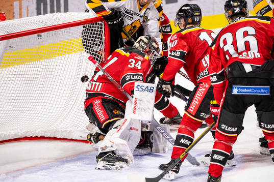 Skellefteås Adam Pettersson gör 2-1