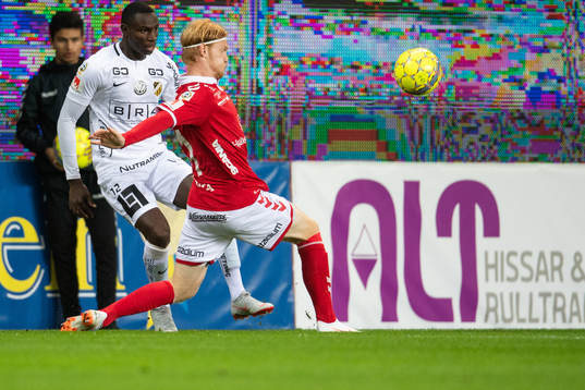 Häckens Elohor Ekpolo och Kalmars Nils Fröling
