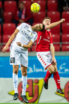 Kalmars Victor Agardius och Häckens Alexander Jeremejeff