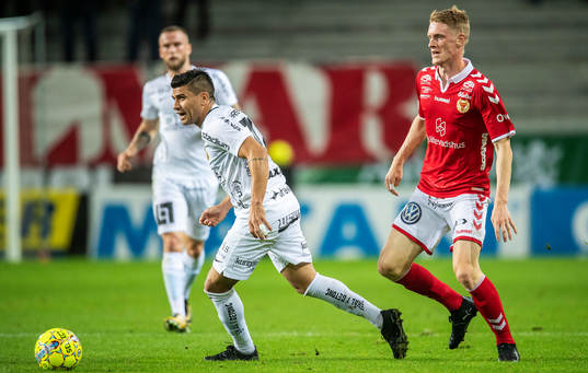 Kalmars Rasmus Elm och Häckens Paulinho