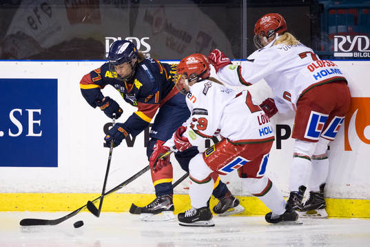 Djurgårdens Hanna Hållander och Modos Ellen Lövgren och