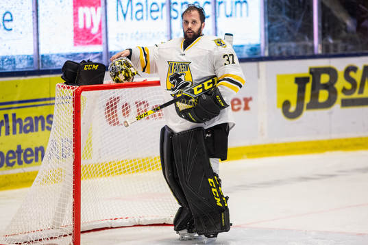 Panterns målvakt Jonatan Bjurö deppar
