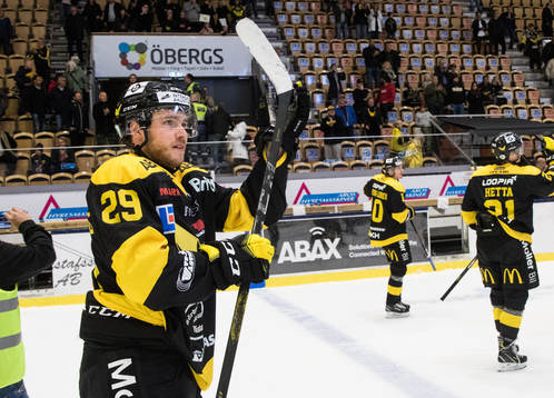 Västerås Jesper Cederberg jublar
