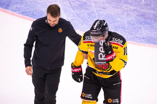 Luleås Einar Emanuelsson har ont