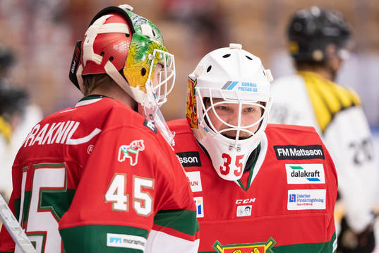 Moras målvakt Christian Engstrand och målvakt Isak Wallin