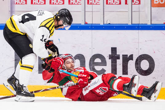 Brynäs Johan Alcén och Moras Ryan Johnston