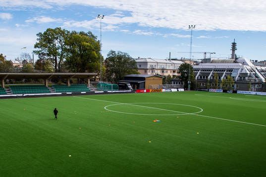 Interiör av Kanalplan innan fotbollsmatchen i