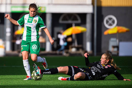 Hammarbys Milica Mijatovic och Kristianstads Amanda Edgren