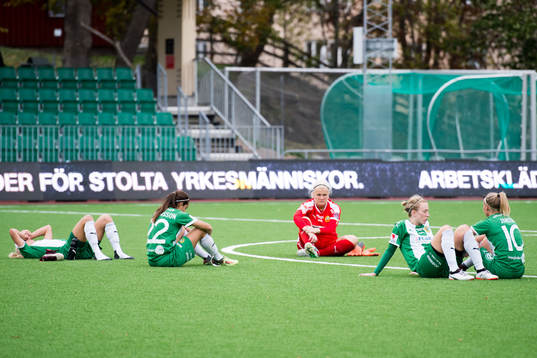 Hammarbys Astrid Larsson, Sejde Abrahamsson, målvakt Emma