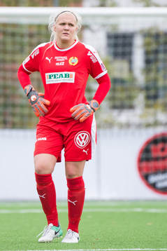 Hammarbys målvakt Emma Holmgren deppar