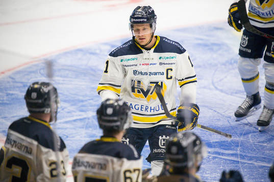 s Simon Önerud jublar