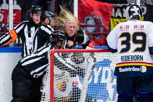 Malmö Redhawks Marcus Sylvegård får matchstraff